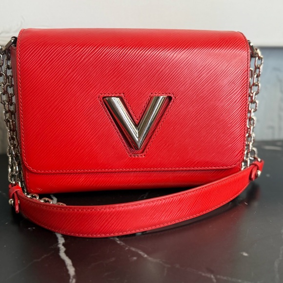 Louis Vuitton Red Crossbody Bag with Silver Chain - Picture 2 of 6
